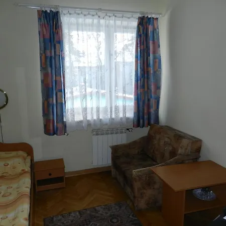 Srodborowianka منزل للإقامة أوتفوك